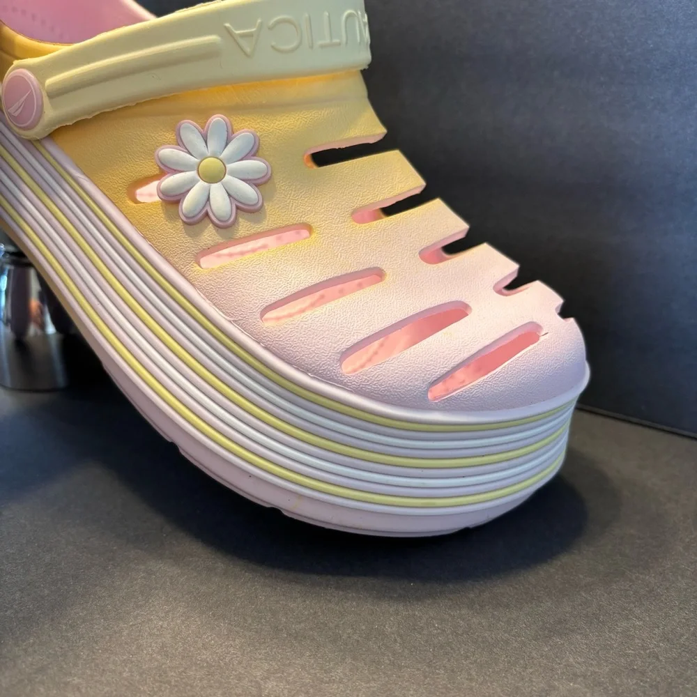 Nautica Kids Pastel Clogs with Daisy Accent Yellow Pink White Purple Girl Size 4